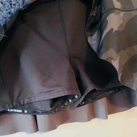 Athleta Matchpoint Skort - Picture 2 of 5